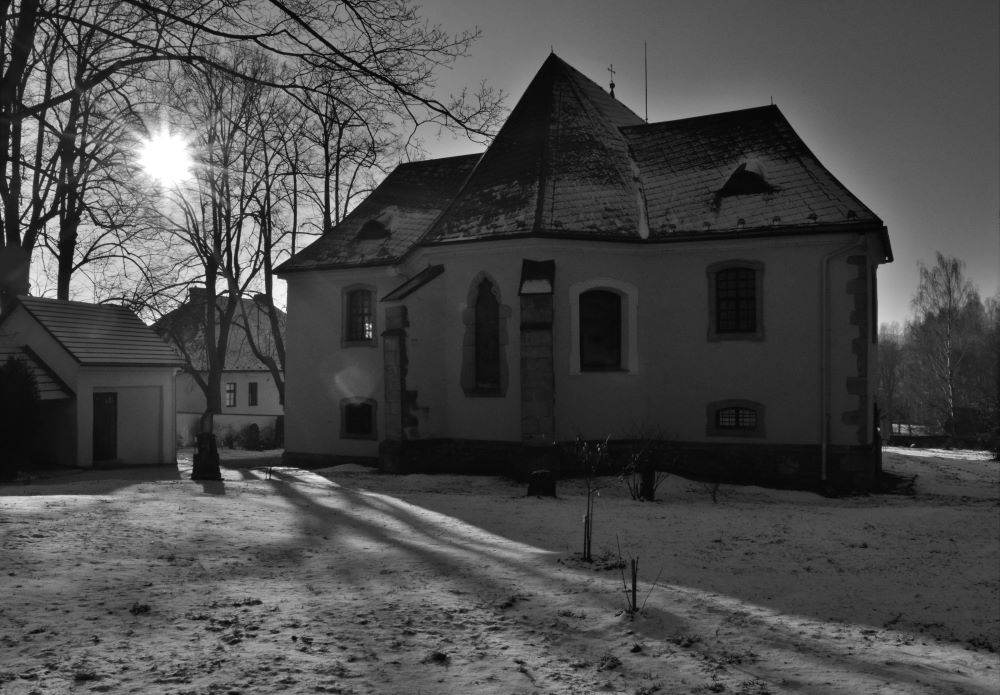 kostel Všech Svatých v Hronově