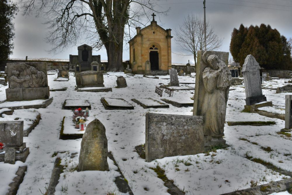 hřbitov ve Zdoňově