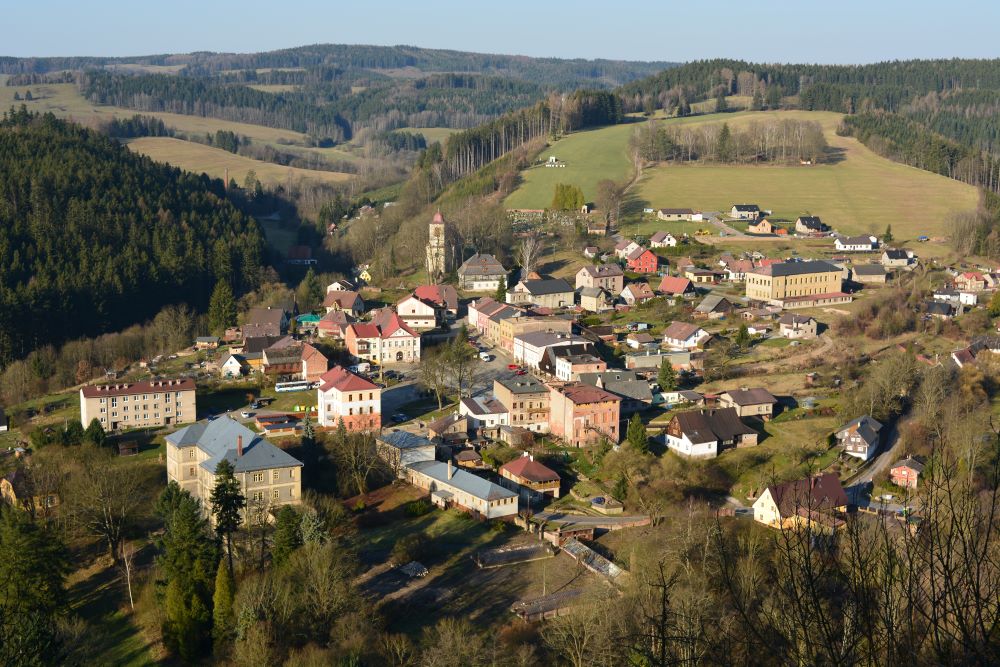 pohled na Stárkov z Vysokého kamene